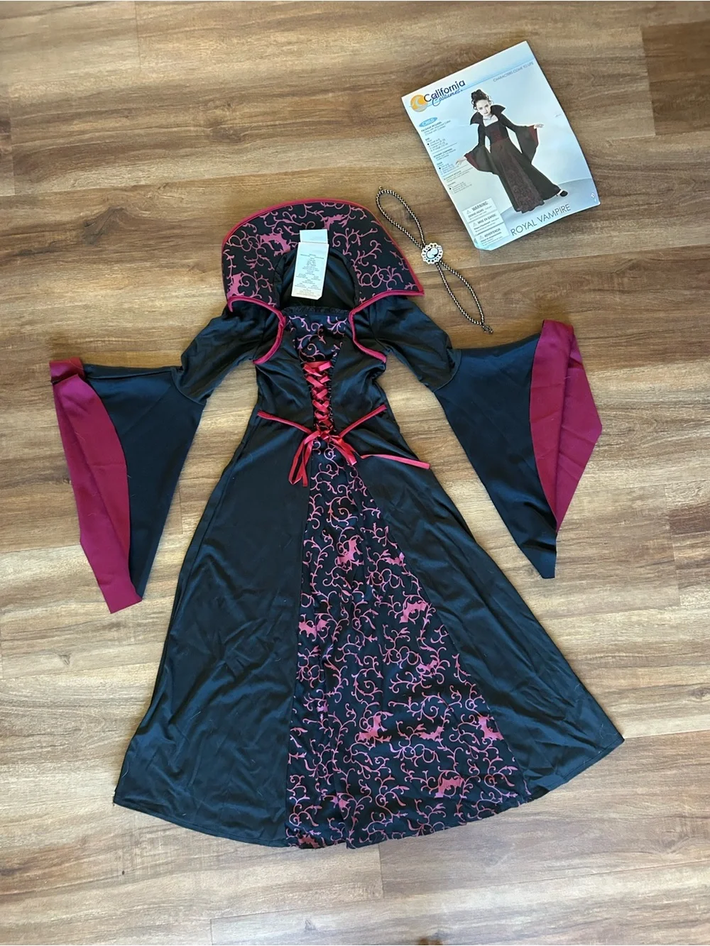 California Costumes dramatic royal